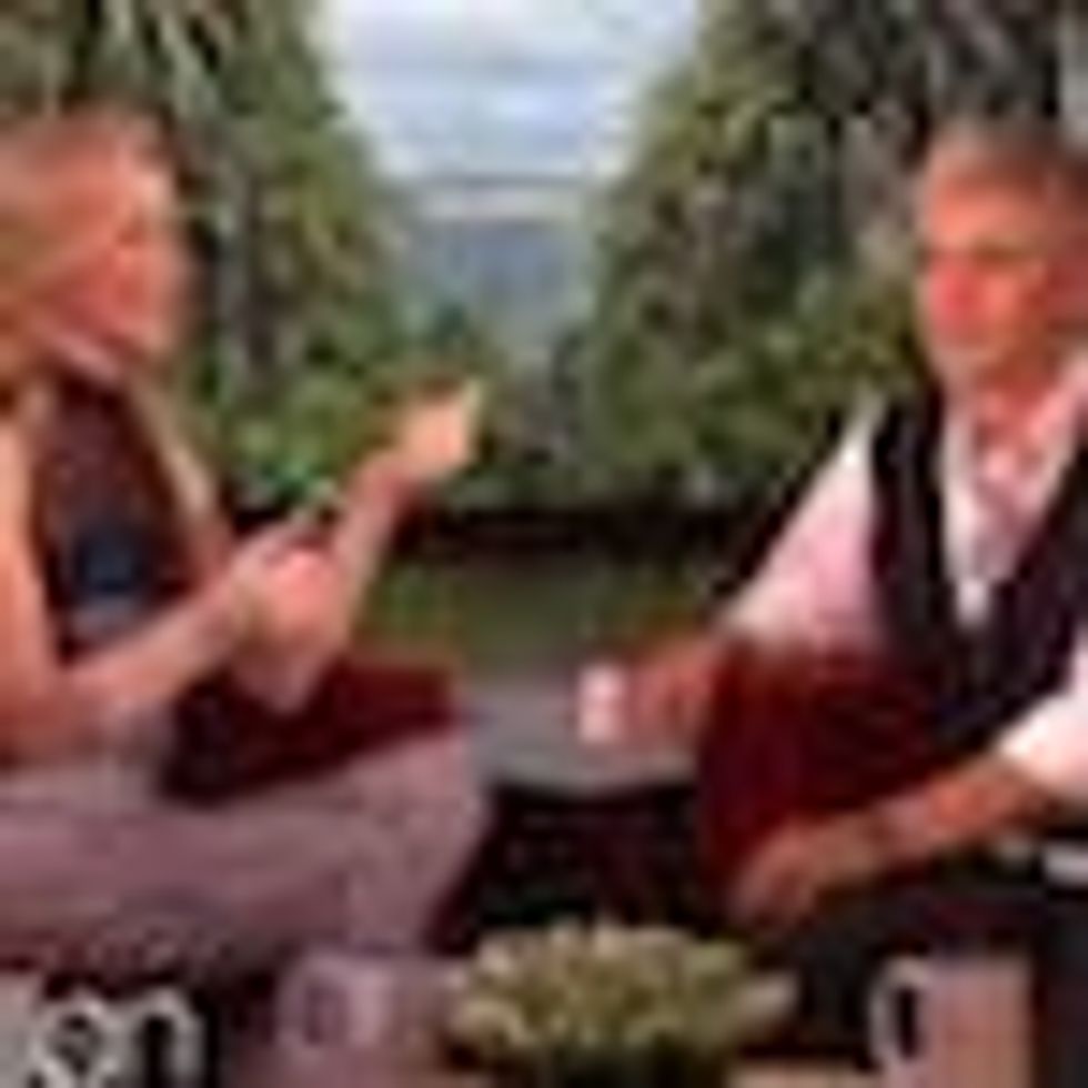 Ellen DeGeneres and Elizabeth Banks Talk Effie Trinket, Ladies in Waiting and Undergarments - Video