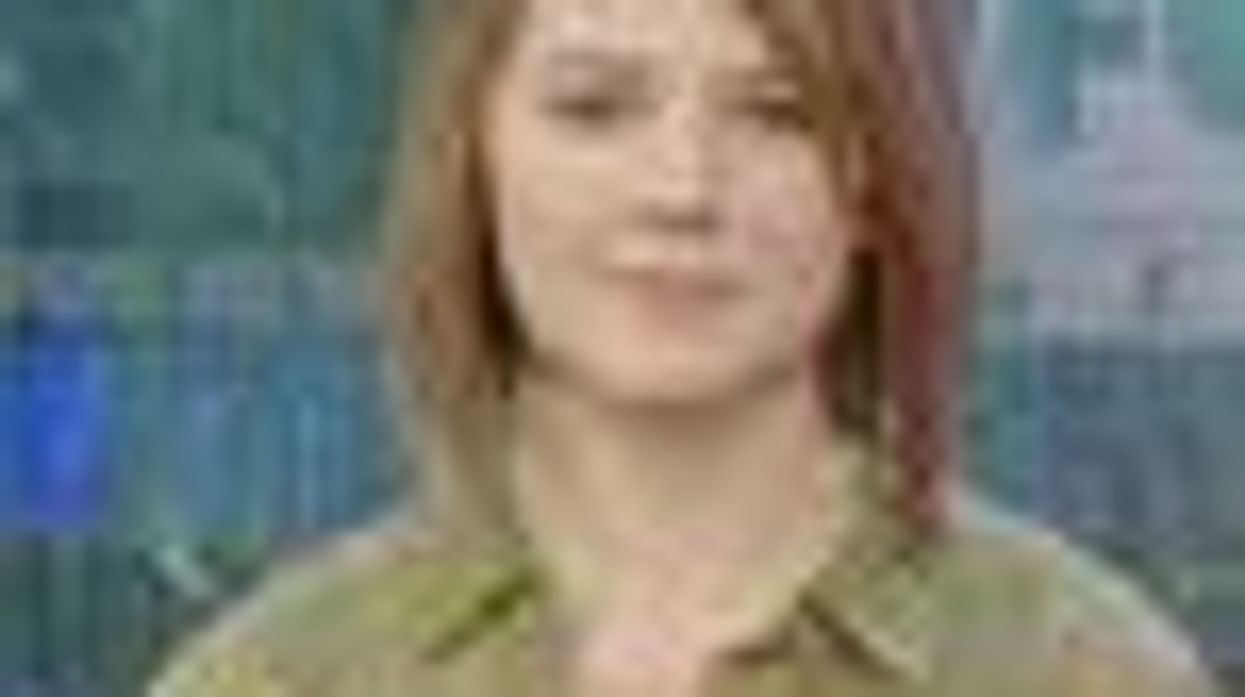 Lesbian Teen Katy Butler Delivers 200,000-Plus Signatures to Protest 'Bully' Rating