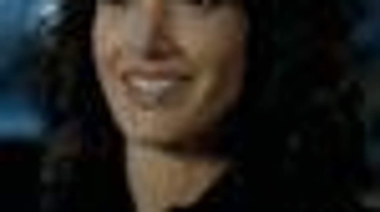 Jennifer Beals Plays Smart and Sexy on Castle! Video