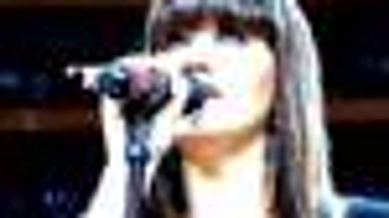 P!nk Tweets Shout Out to Kelly Clarkson's Superbowl National Anthem Performance