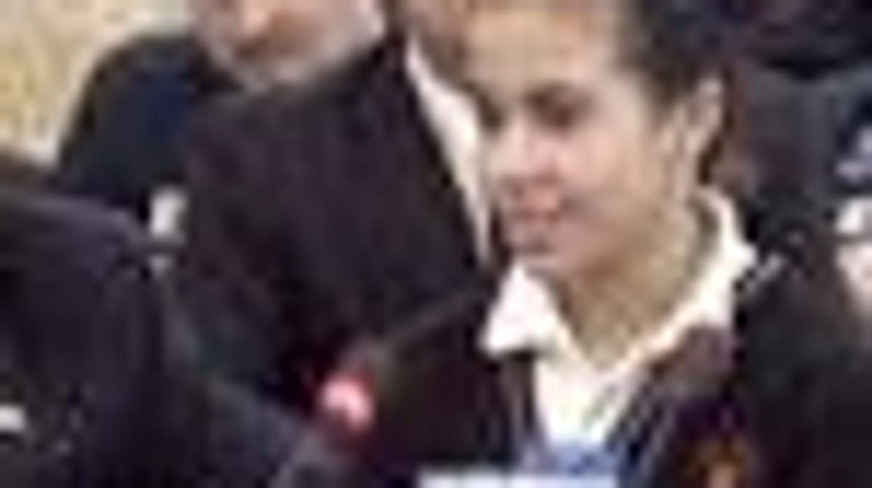 New Jersey Teen Pleads for her Gay Dads' Right To Marry: Video