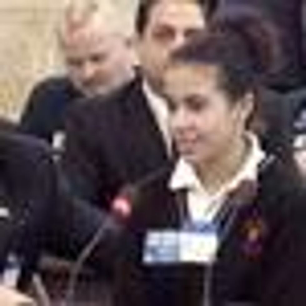 New Jersey Teen Pleads for her Gay Dads' Right To Marry: Video