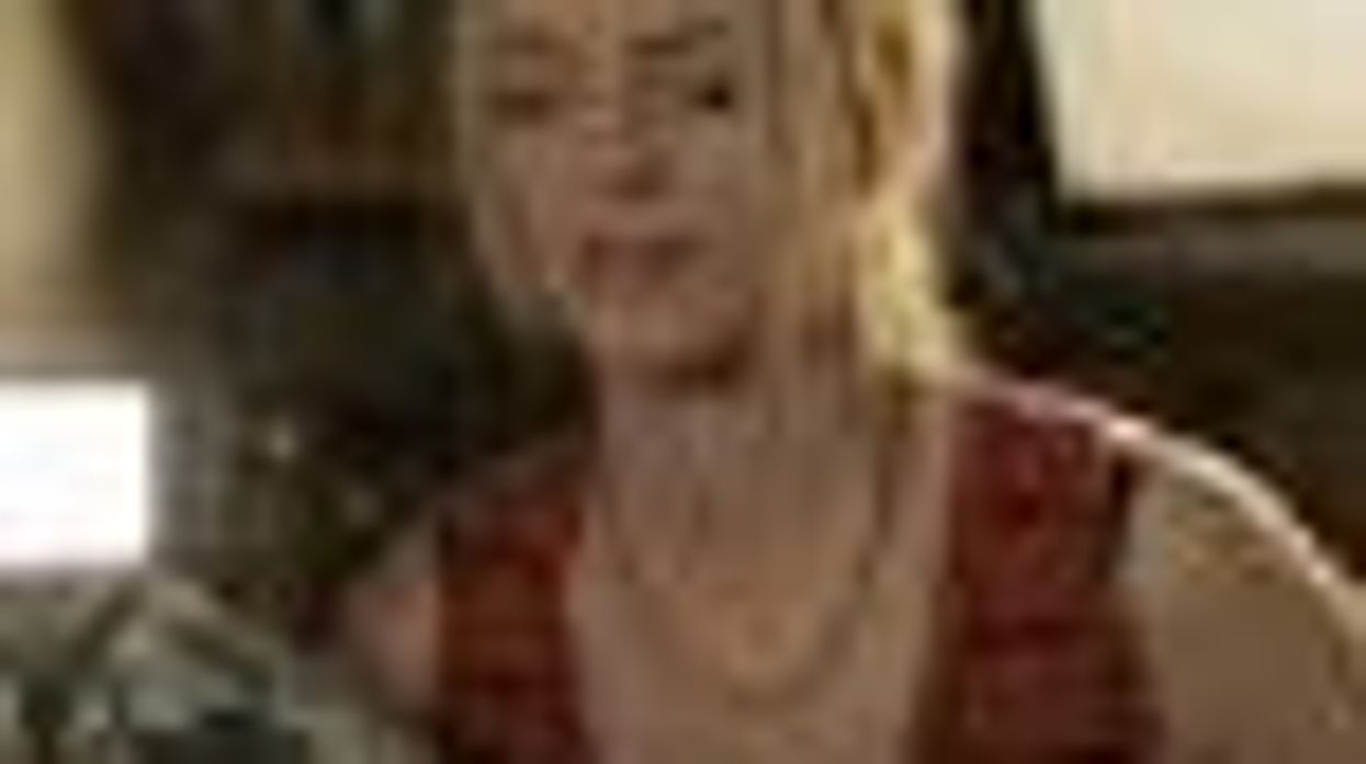 Heather Graham Stars as Lesbian Porn Director in 'Cherry': Video