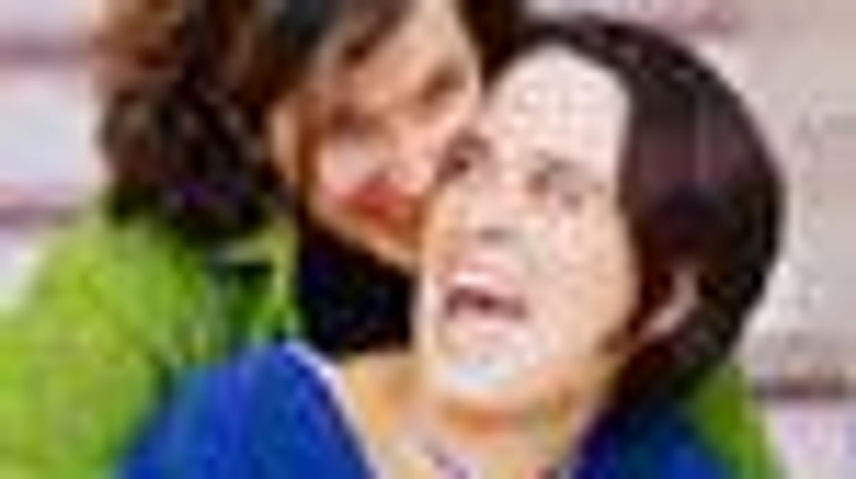 Teens Raised by Lesbian Moms Just as Happy as Their Peers