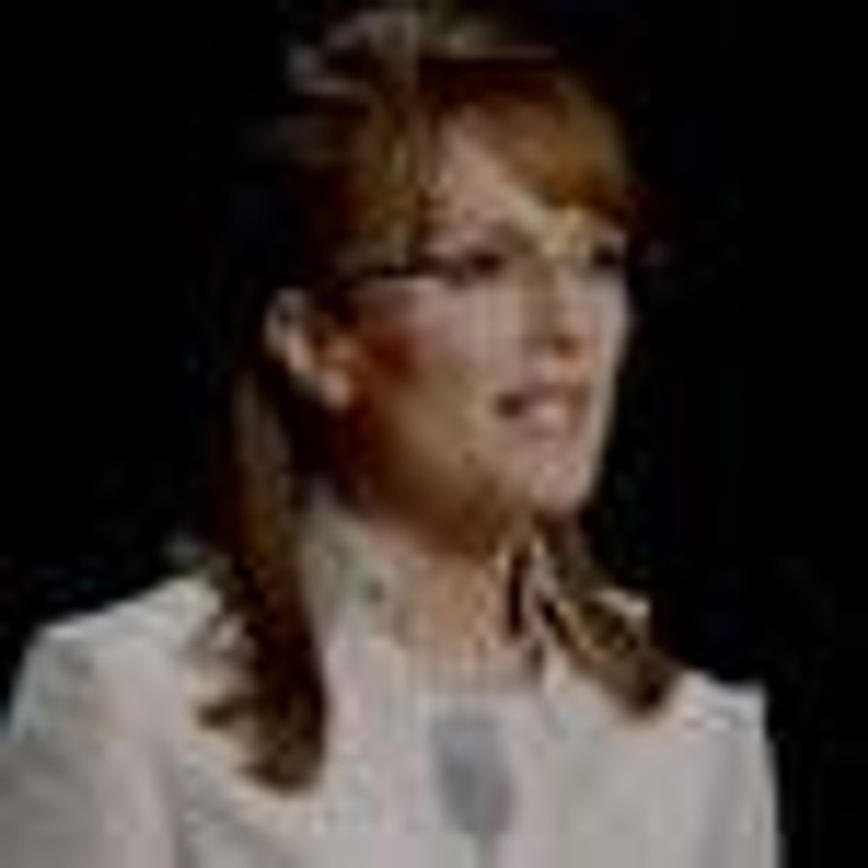 Julianne Moore Channels Sarah Palin for Game Change: Trailer Drops