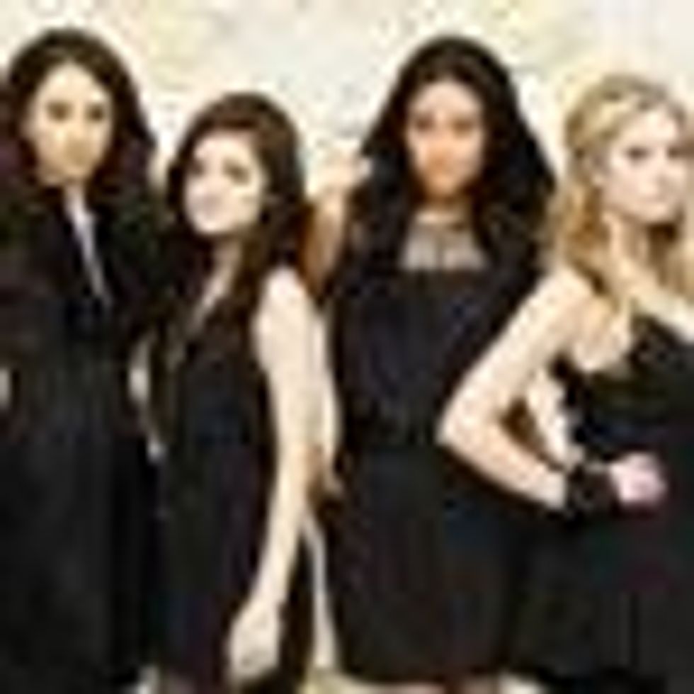 'Pretty Little Liars' is Back for a Third Season 'Bitches'