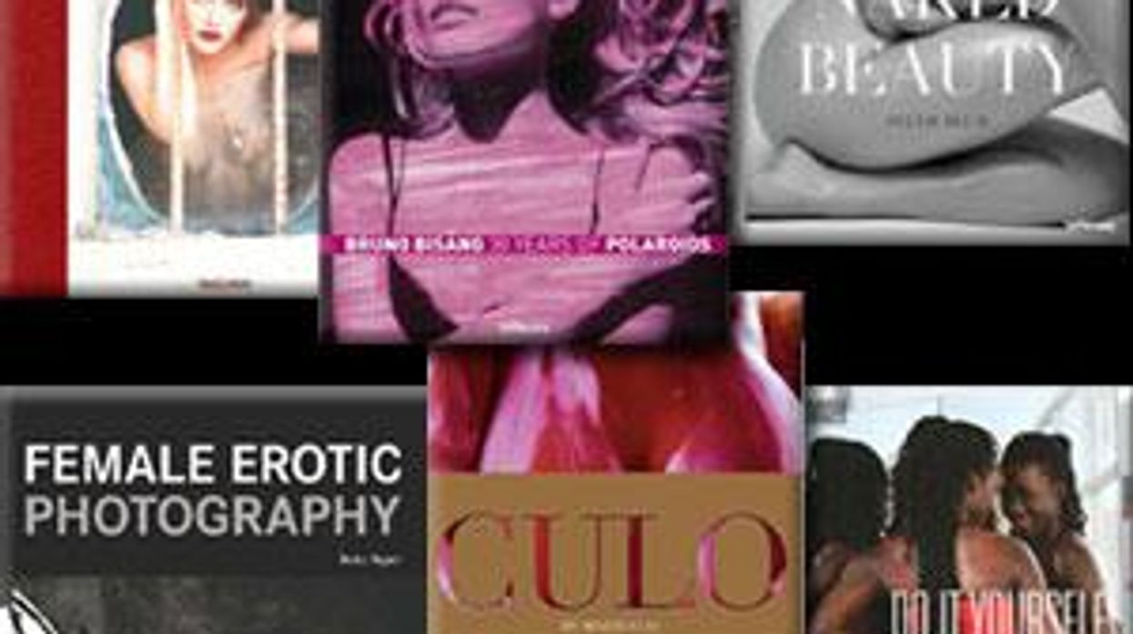 Bookshelf: Naked Women For The Holidays