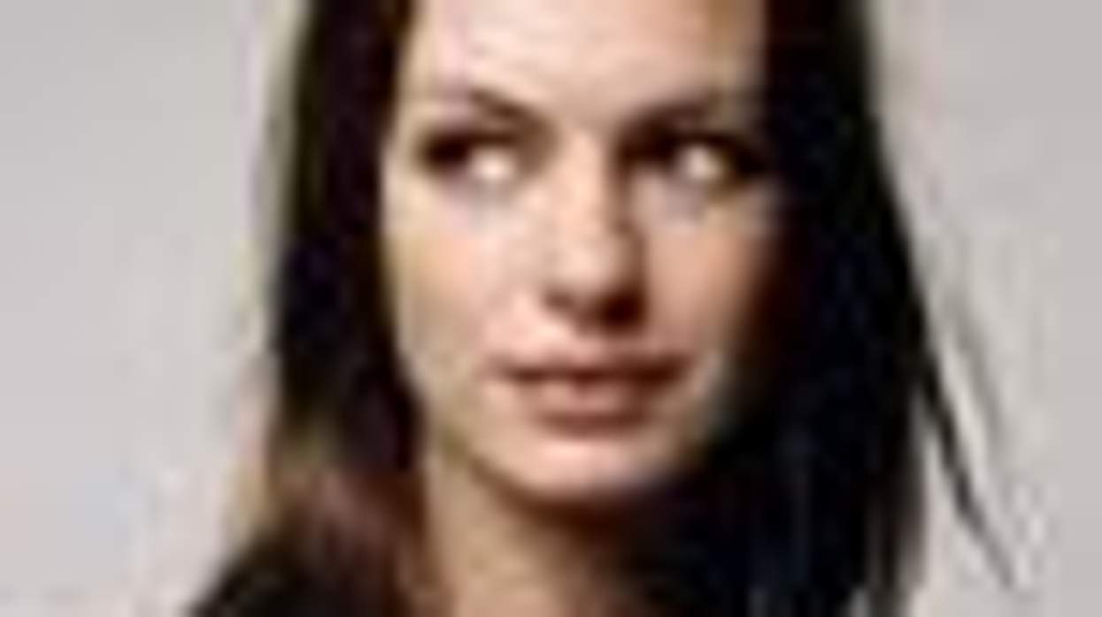 Anne Hathaway Slated to Play Fantine in Les Misérables Movie