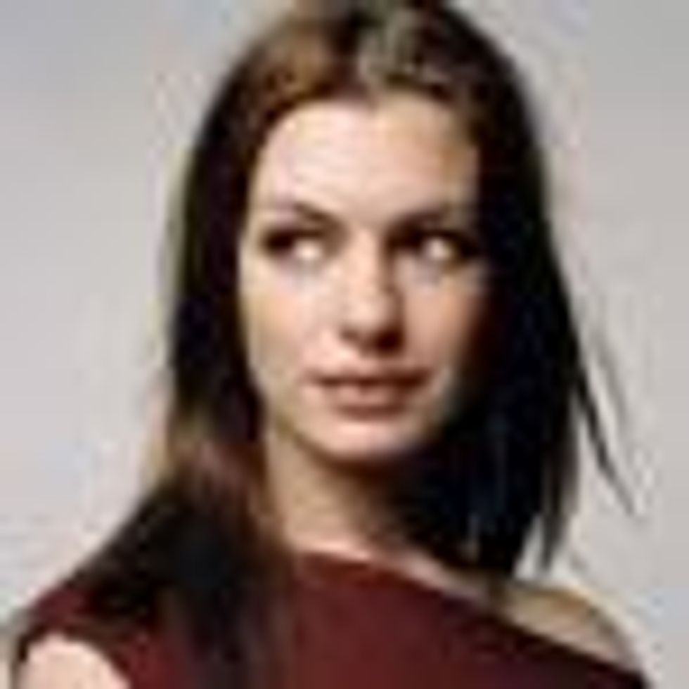 Anne Hathaway Slated to Play Fantine in Les Misérables Movie