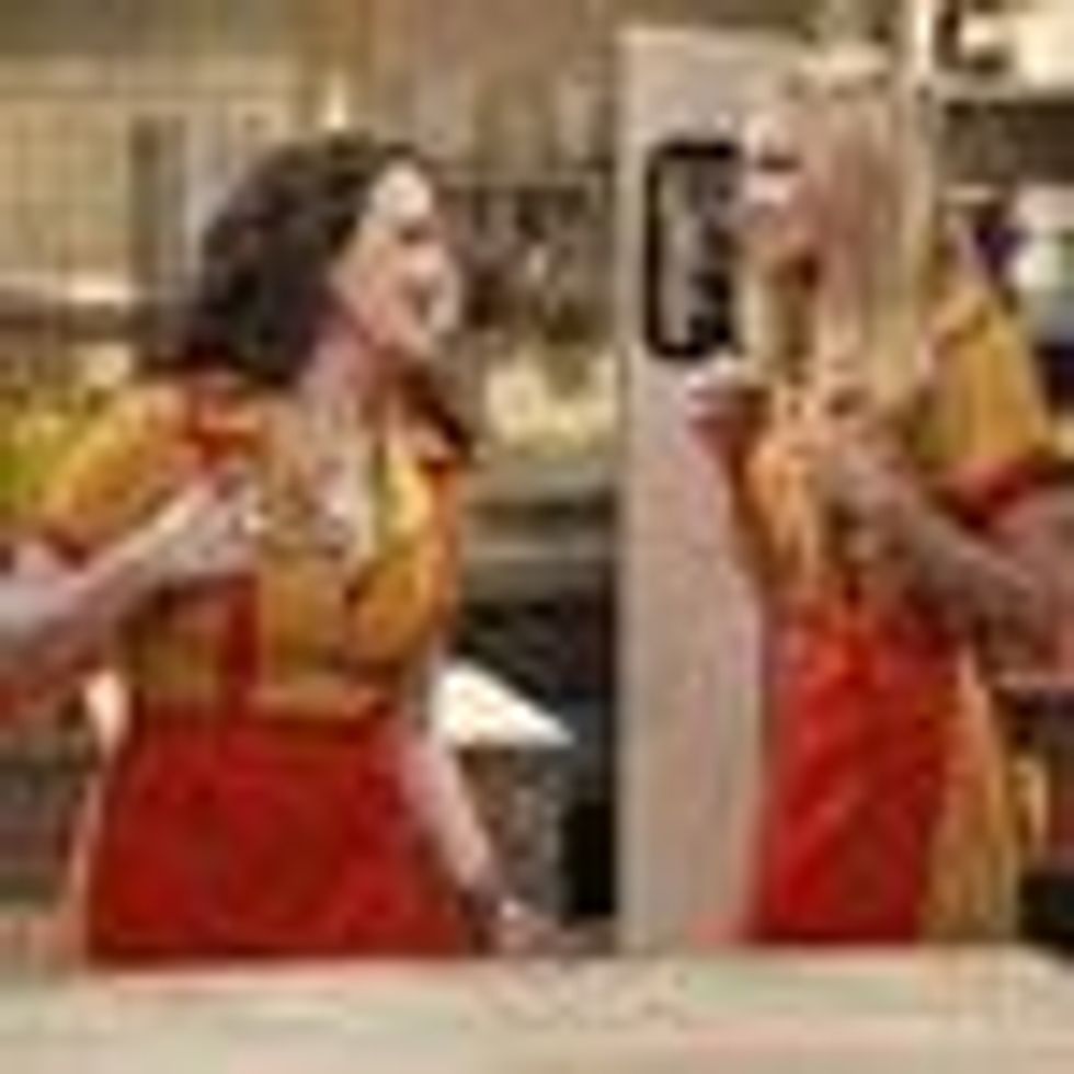 2 Broke Girls Gets Picked Up for a Full Season