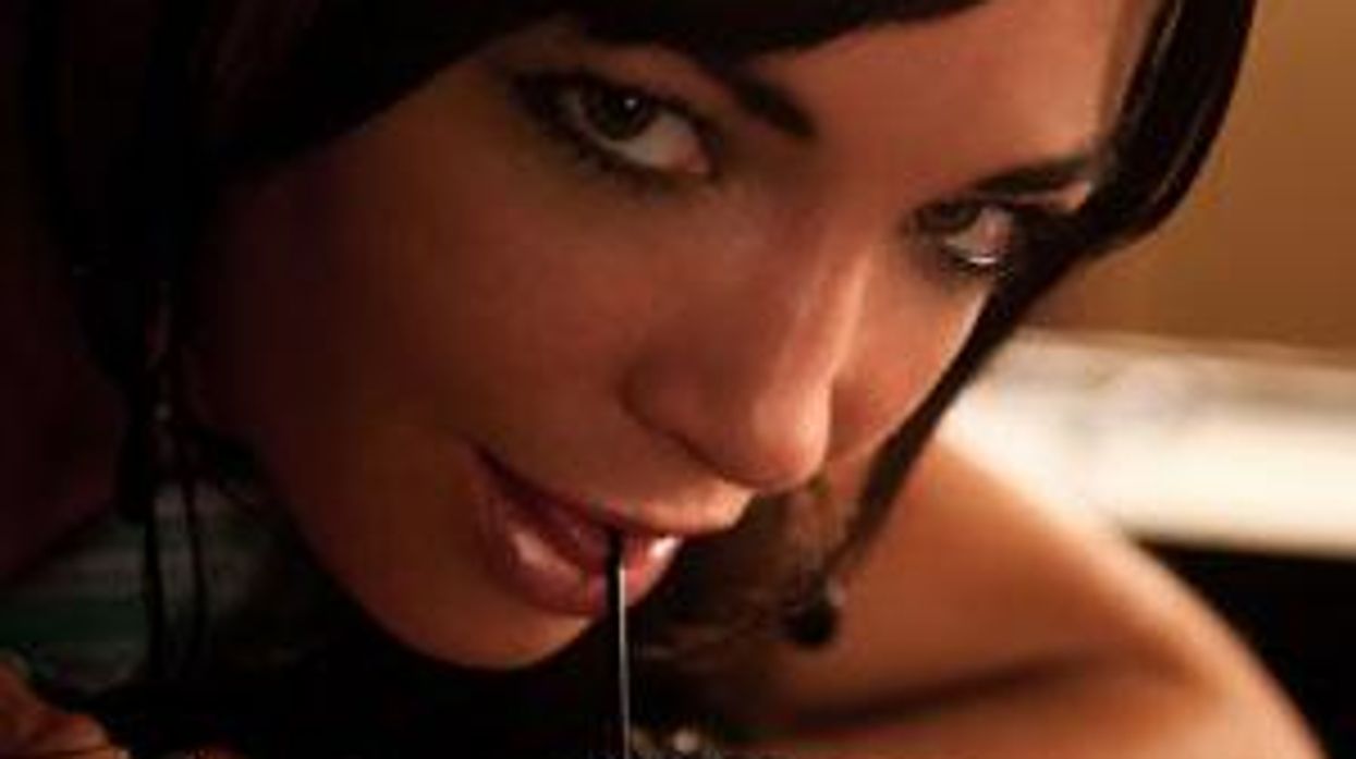 'Girl/Girl Scene' Episode 107 Trailer: Psycho Suicidal Girl - Video