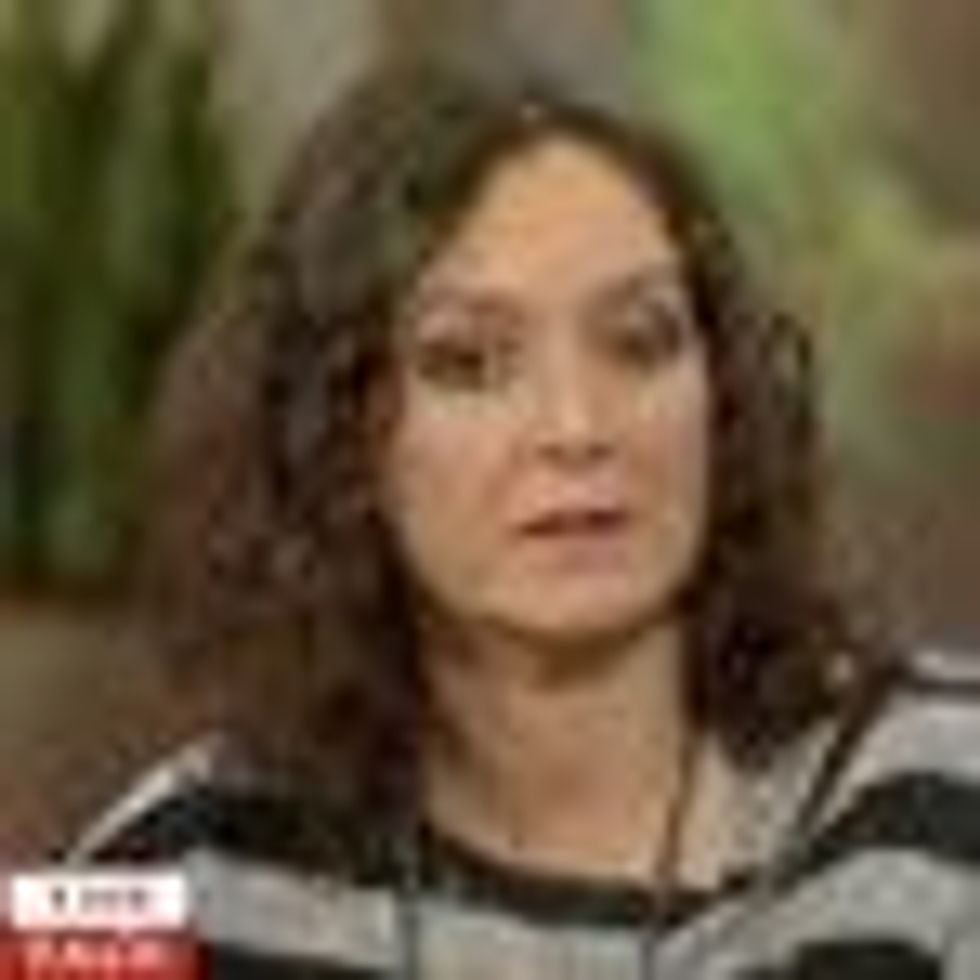 Sara Gilbert Speaks Emotionally About her Break-Up on 'The Talk'