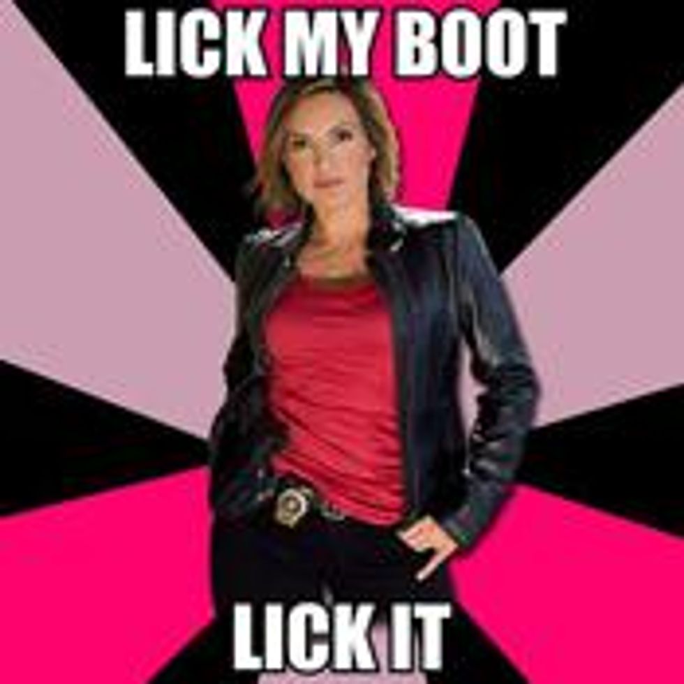 Mariska Hargitay Wants You To Lick Her Boot – Video