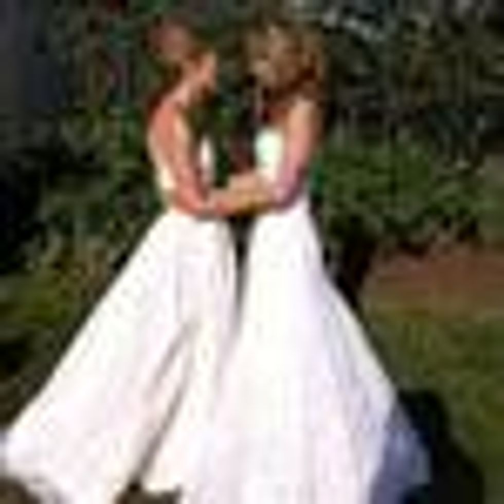 Chely Wright and Lauren Blitzer are Married Ladies! 