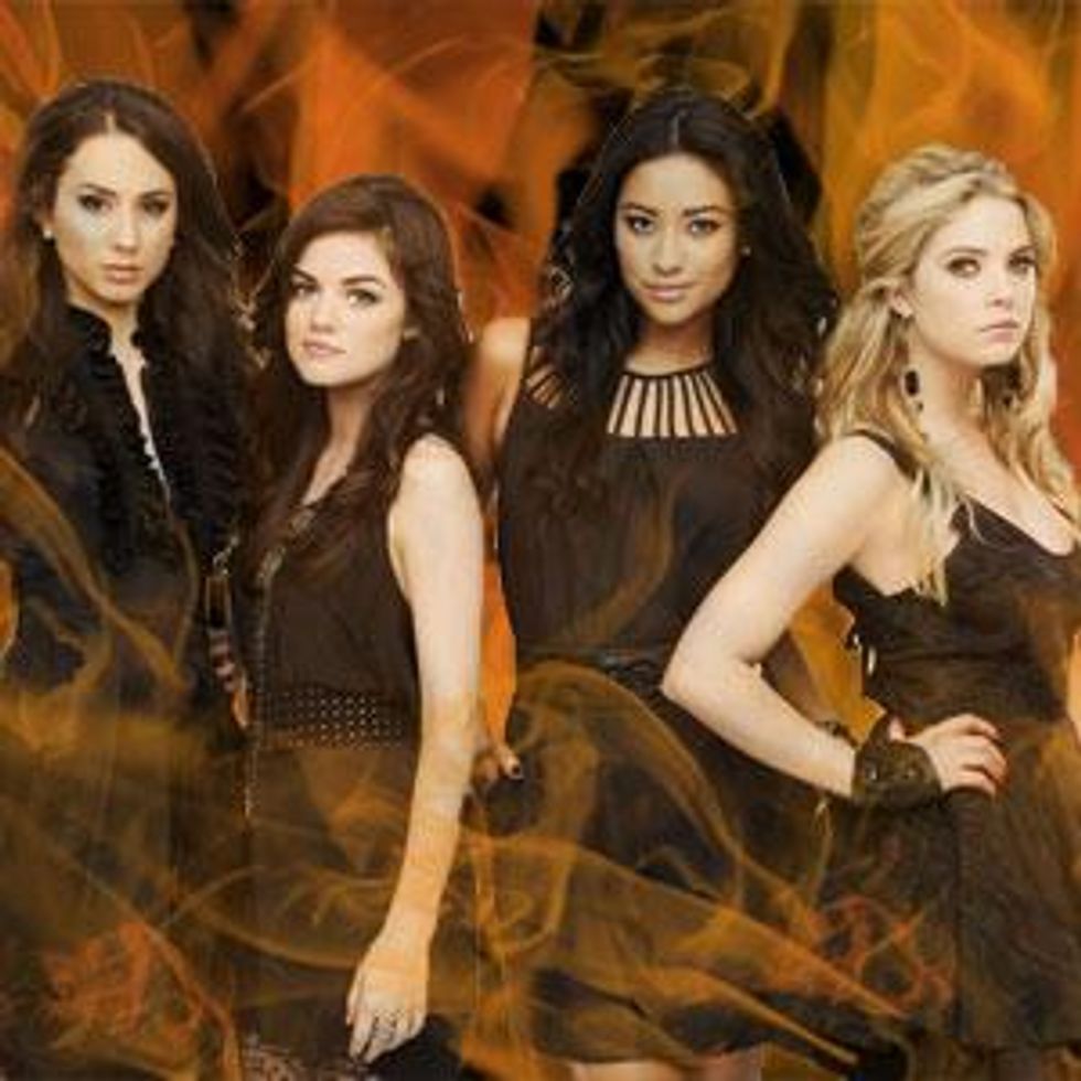 'Pretty Little Liars' Rampant Lesbianism Poisoning Impressionable Young Minds Says Florida Family Assn. 
