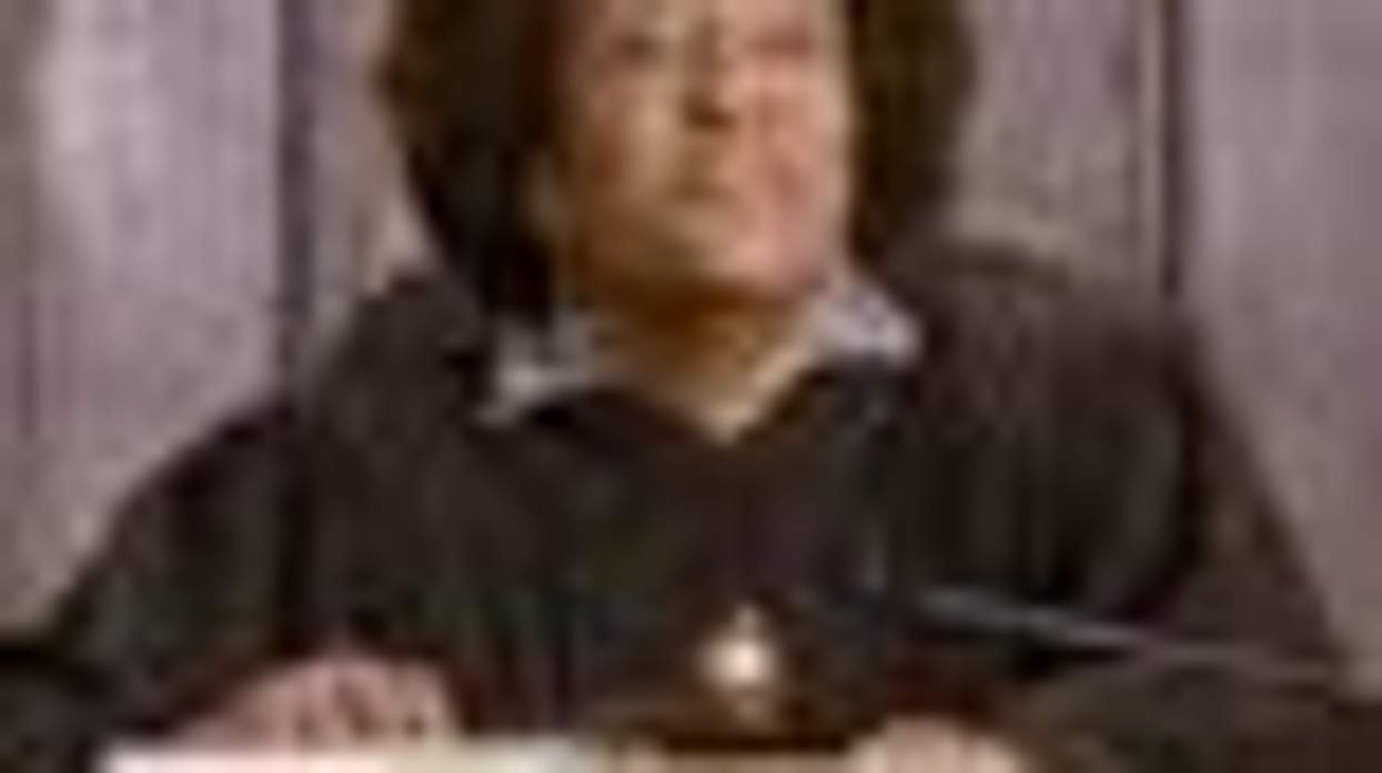 Wanda Sykes Guest Stars in ‘Drop Dead Diva’s' Constance McMillen Inspired Prom Episode – Video