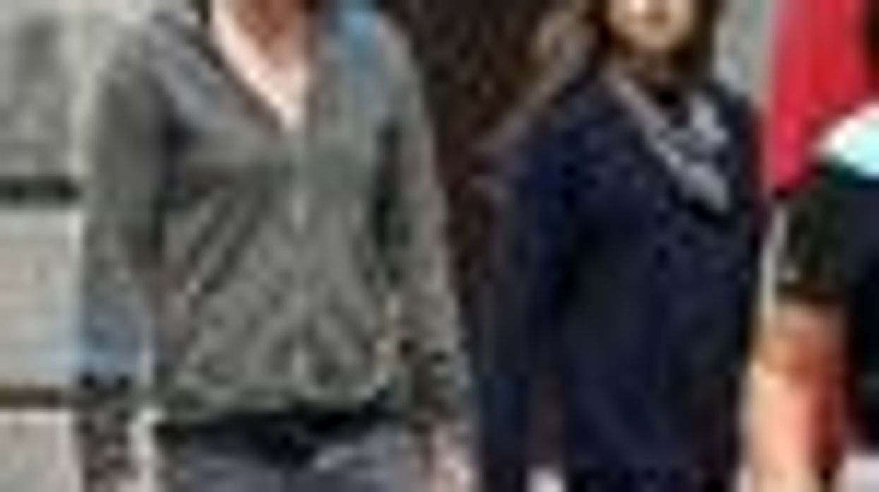 SheWired's Shot of the Day: Ellen Page and Clea DuVall do Montreal