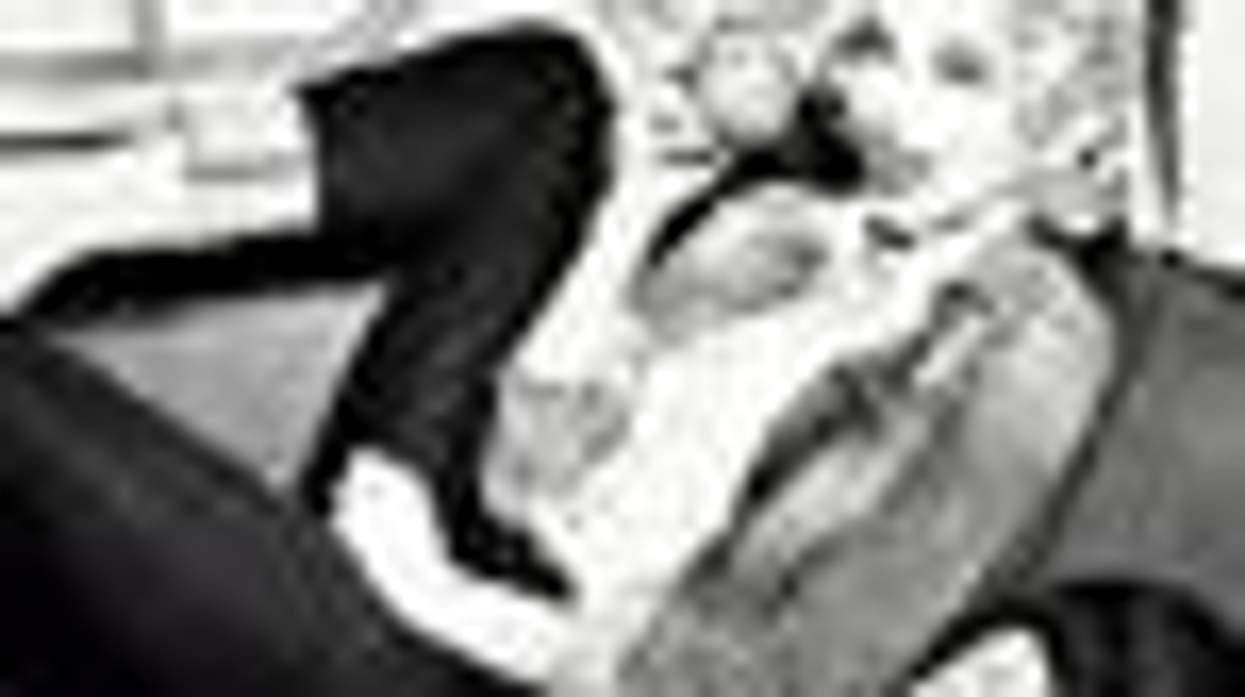 Out Actress Amber Heard’s Sultry Guess Ad – Video