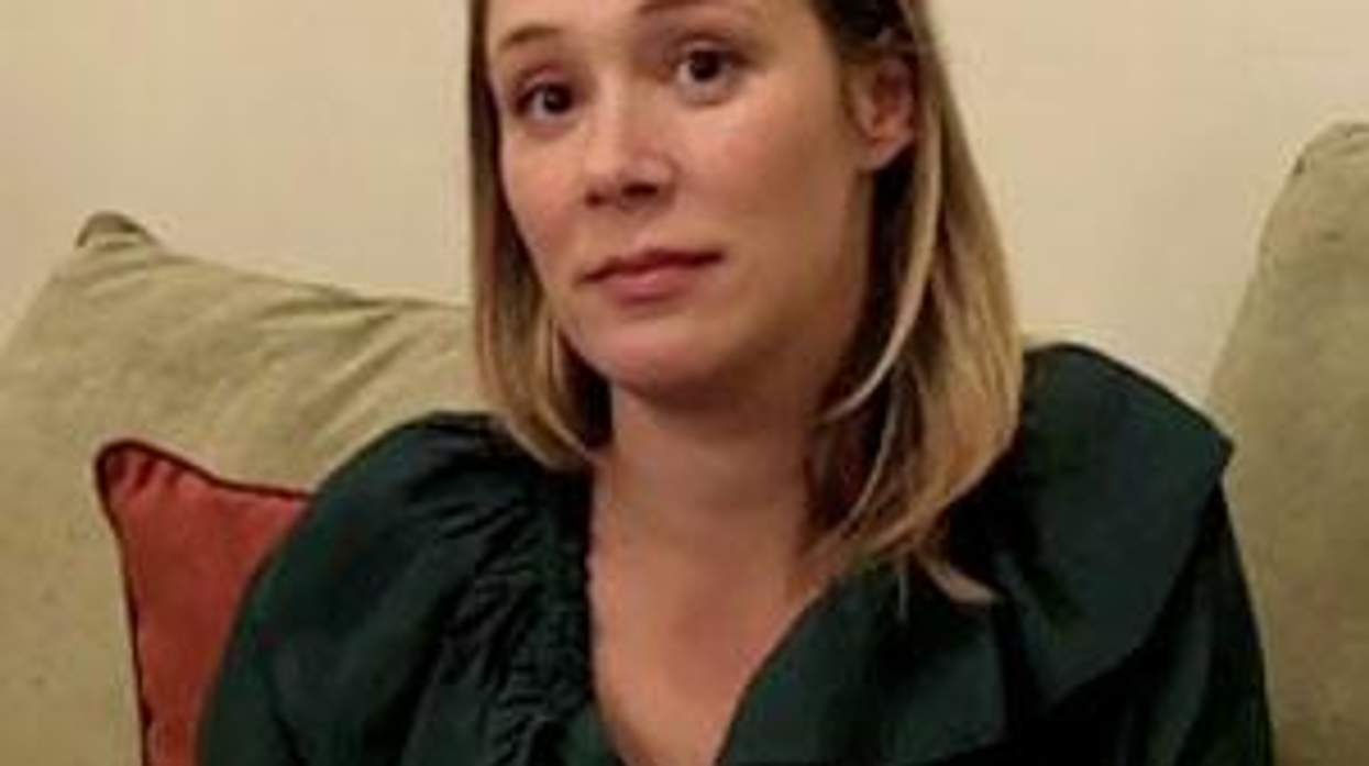 'Anyone But Me' Season 3 Behind The Scenes: 'Shrinking' Liza Weil - Video