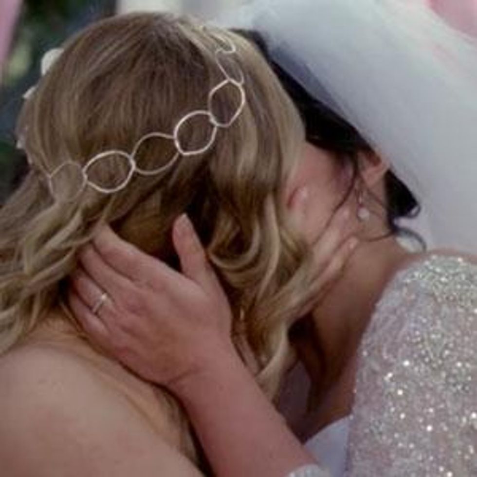 'Grey's Anatomy' Gay-Cap: A White Wedding For Callie and Arizona