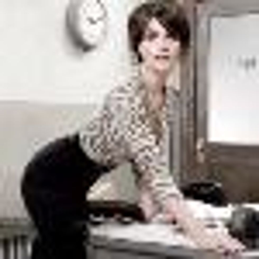 SheWired's Shot of the Day: Tina Fey's 'Bossypants' Look HOT
