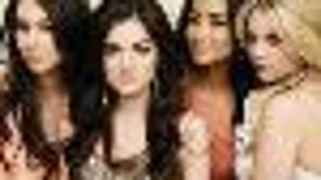 Pretty Little Liars to Go Song and Dance ala Glee and / or Black Swan?