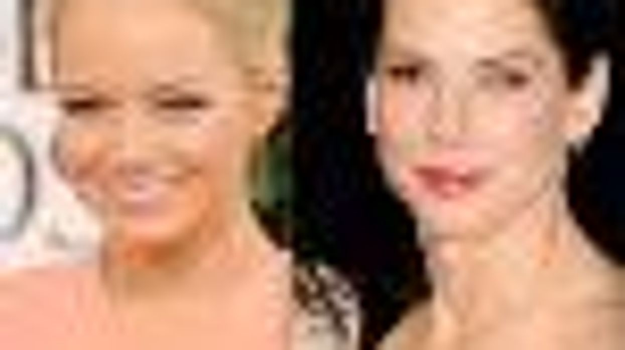 SheWired�s Shot of the Day: Sandra Bullock, Emma Stone, and �The Office� Stars Shine on �People�s Most Beautiful List