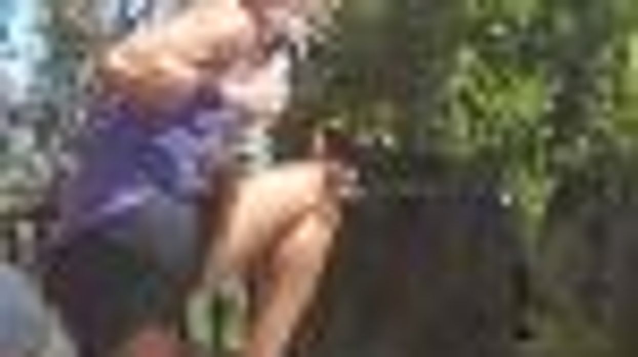 40 Lesbians With Shake Weights Down at The Dinah! Video