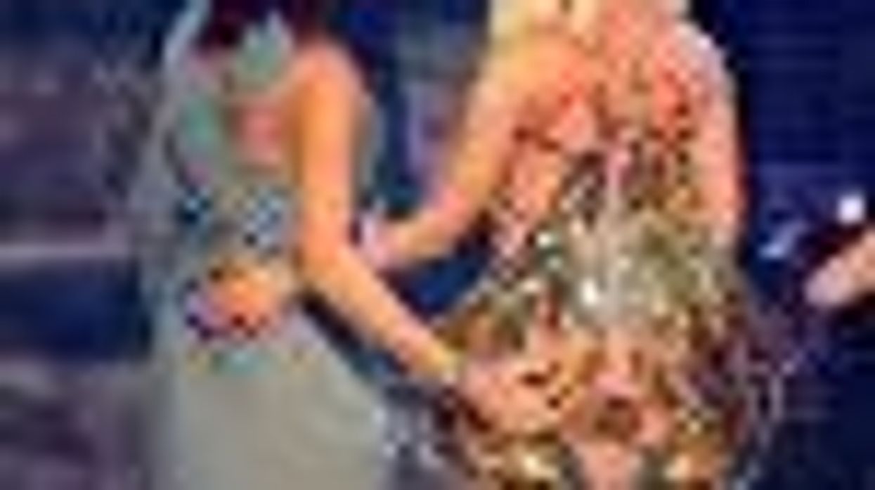 Rihanna Plays the Lesbian Card for the Paparazzi