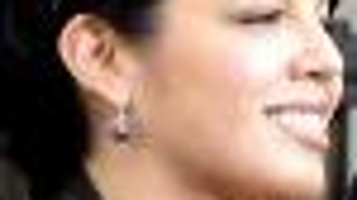 Sara Ramirez Sings 'The Story' From �Grey�s' Musical Episode: VIDEO