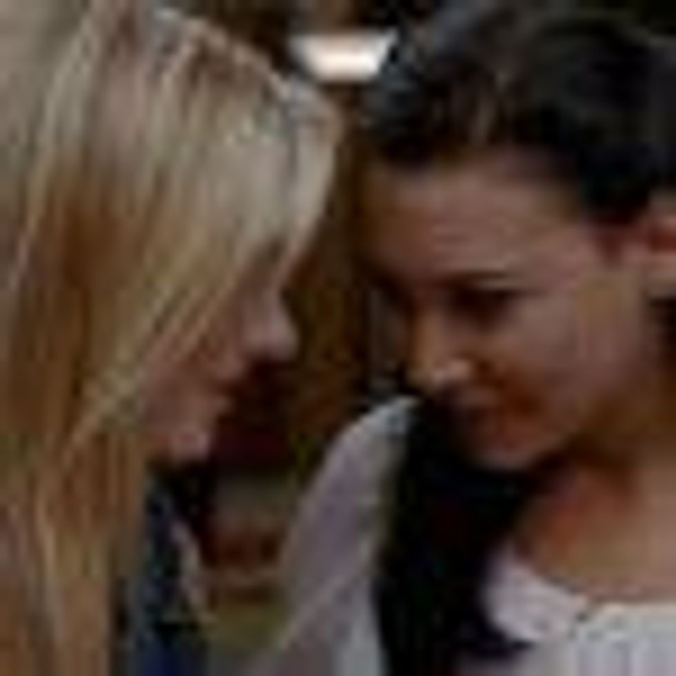 Gay-Cap: 'Glee' Santana's and Brittany's Lesbian 'Landslide' SPOILERS