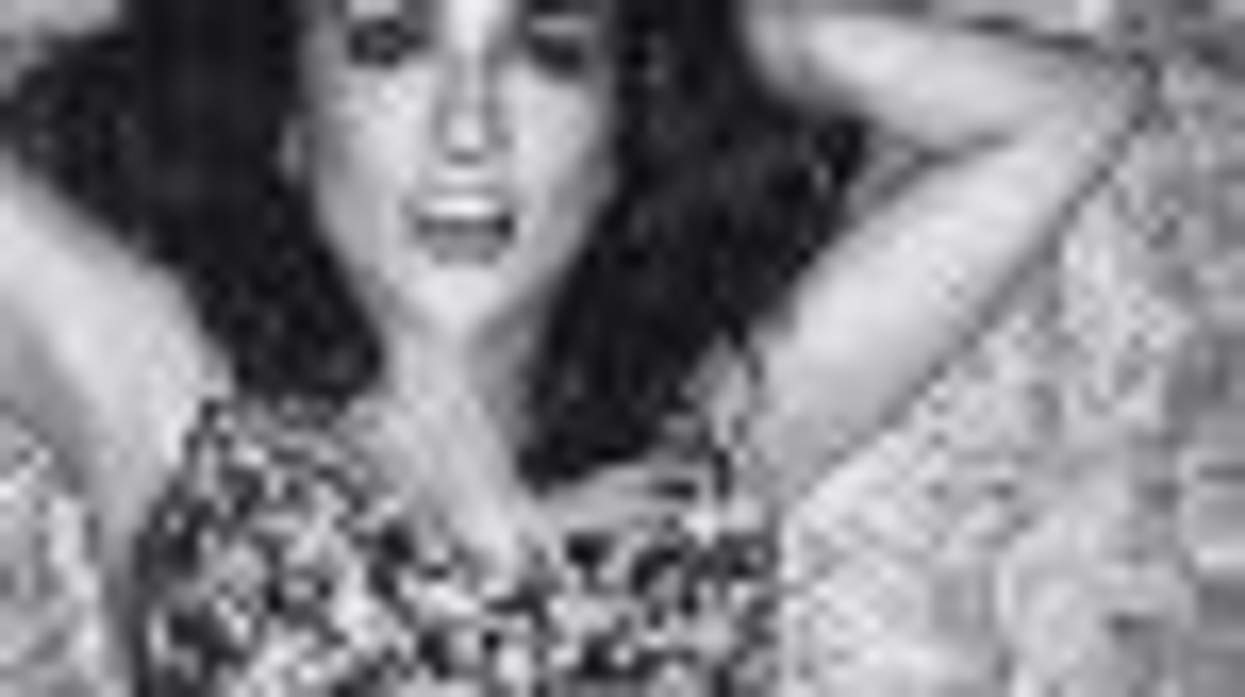 SheWired�s Shot of the Day: Salma Hayek�s a Picture Perfect Parisian Housewife