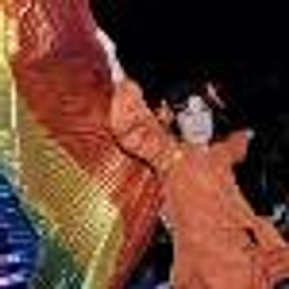 Lily Tomlin Kicks Off Sydney's Gay and Lesbian Mardi Gras Parade in Style