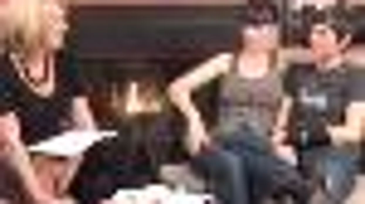 T-Time with Tatum: Ep. 105 The Lesbian Newlywed Game, Video