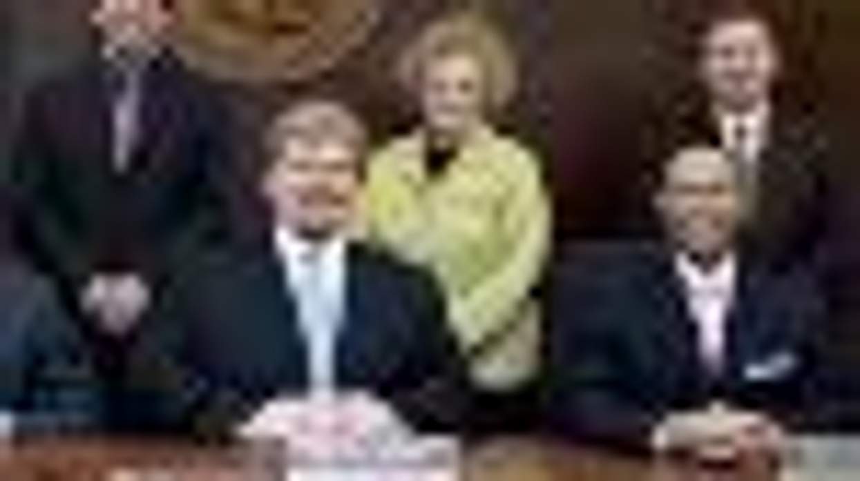 Allentown Extends Domestic Partnership Benefits to Lesbian and Gay City Employees