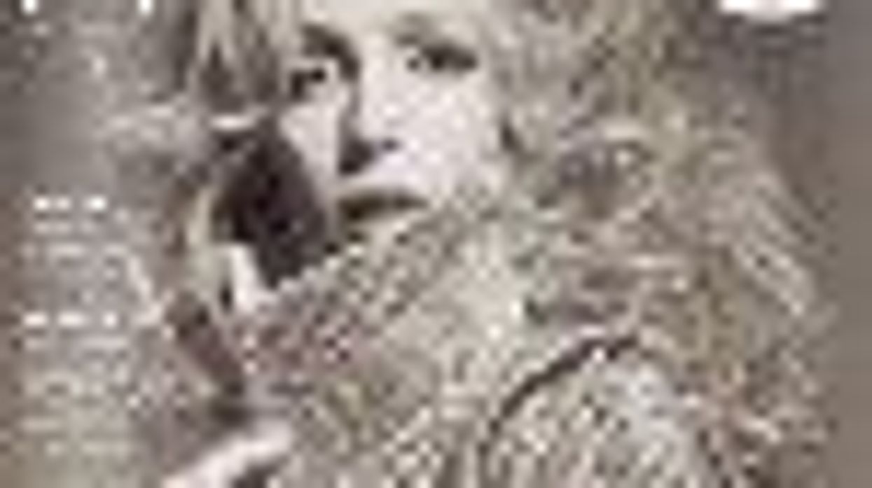 SheWired's Shot of the Day: Gillian Anderson Heats Up �Fiasco� Magazine