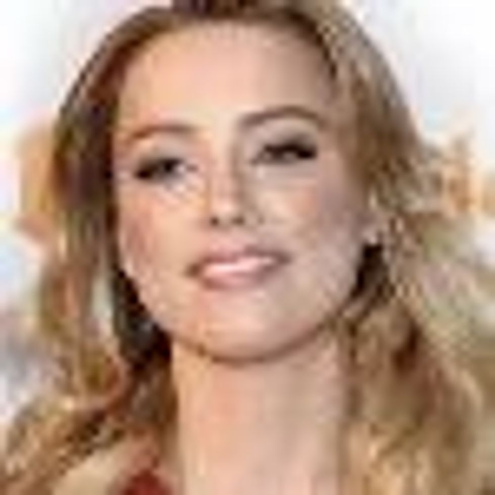 Actress Amber Heard Comes Out as Gay at GLAAD Event