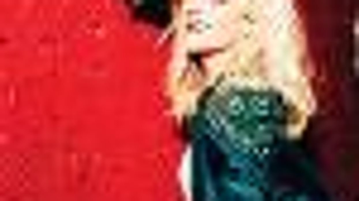 SheWired's Shot of the Day: Reese Witherspoon Writing on the Bathroom Wall for 'Glamour'