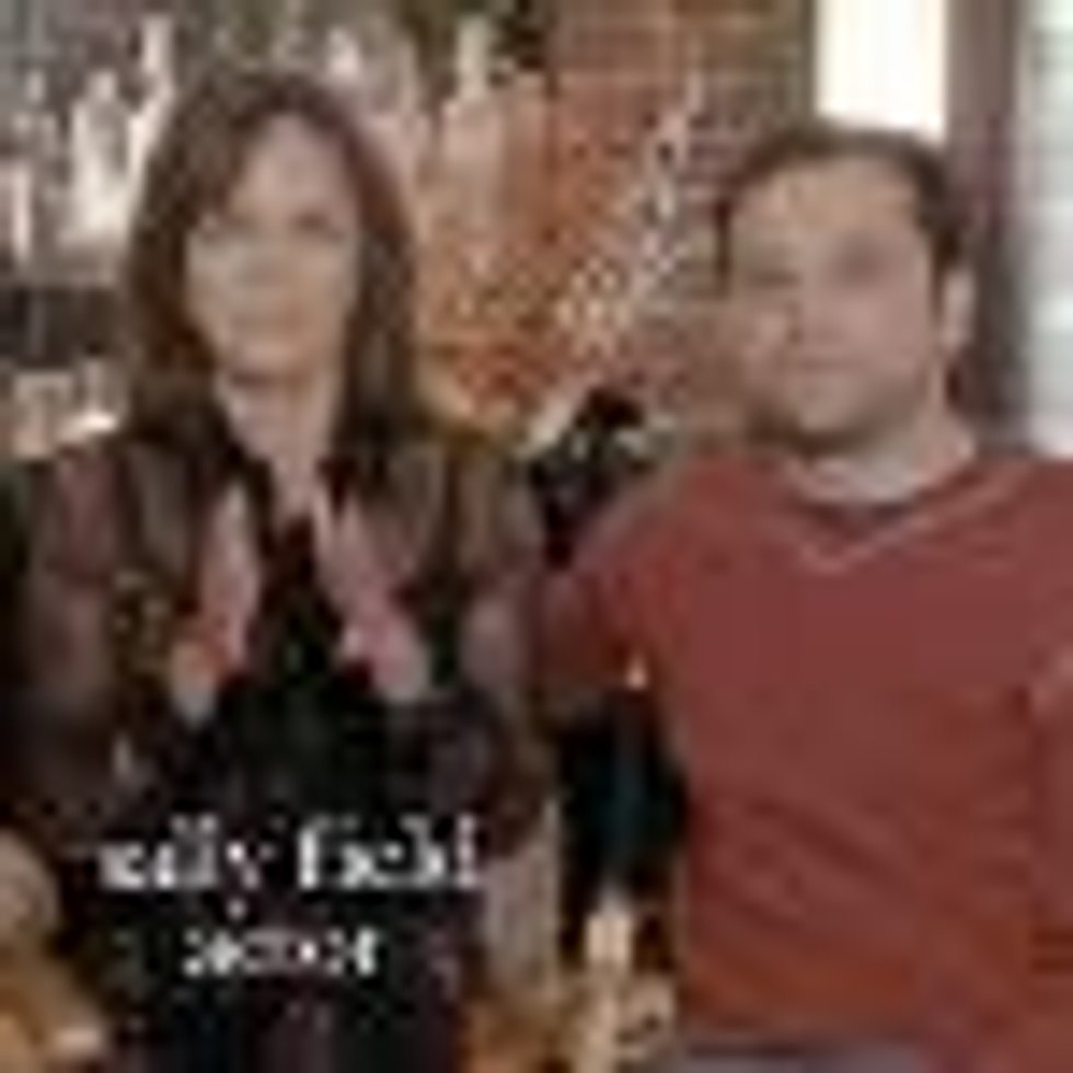 'Brothers and Sisters' Cast Tackle LGBT Bullying 'It Gets Better!' Video