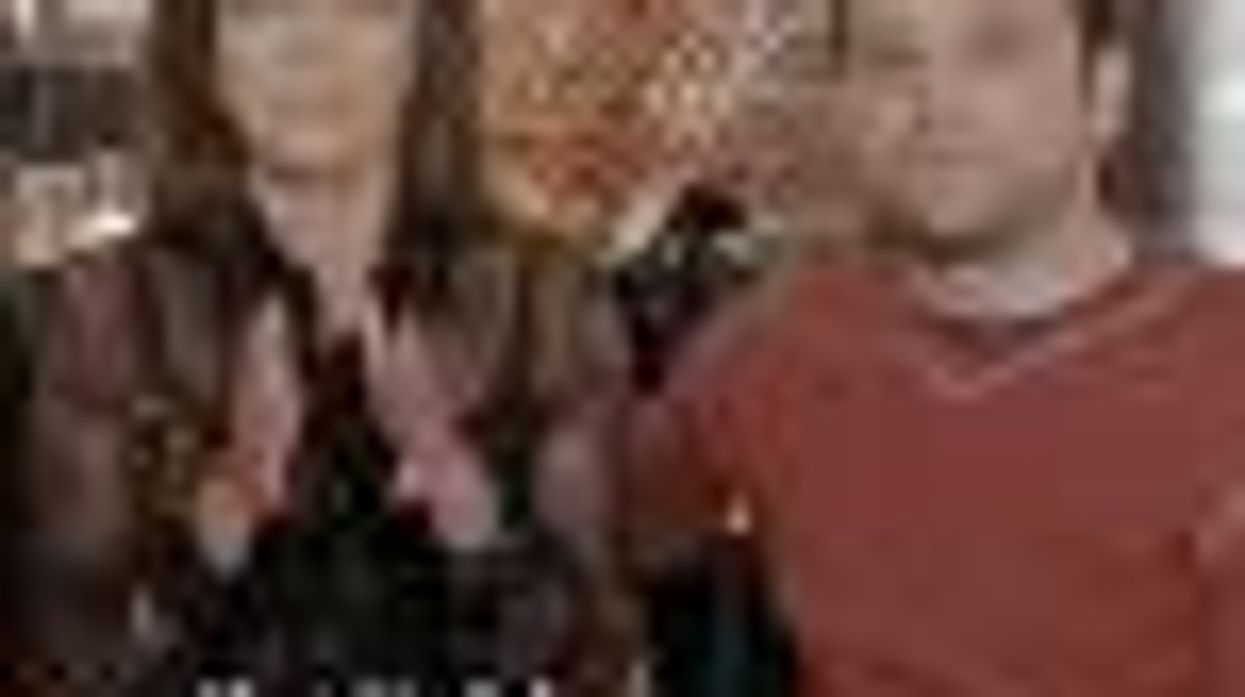 'Brothers and Sisters' Cast Tackle LGBT Bullying: 'It Gets Better!' Video