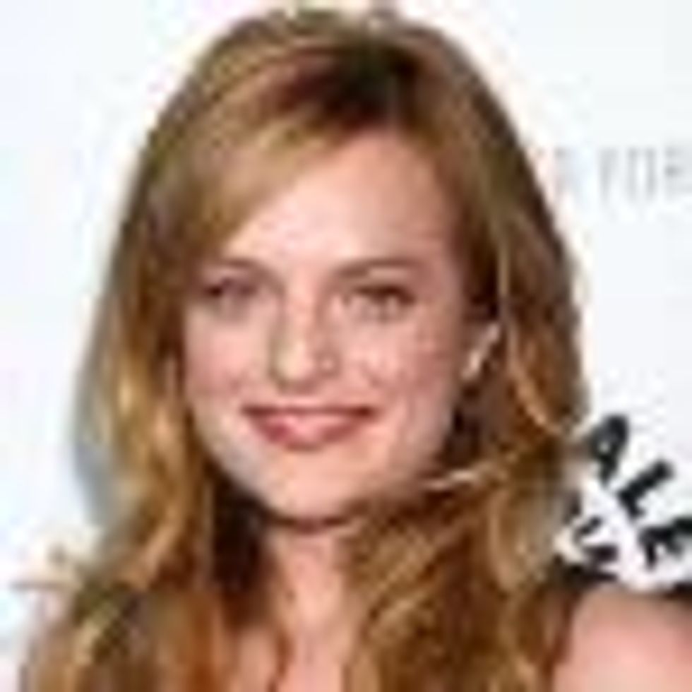 Elisabeth Moss Cast as Tortured Lesbian in West End's 'The Children's Hour'