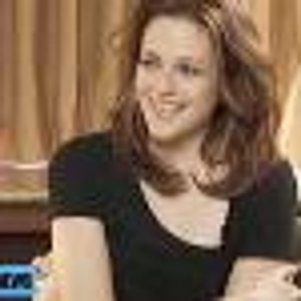 Kristen Stewart on 'Krisbians' -Girls Who'd Go Gay for Her