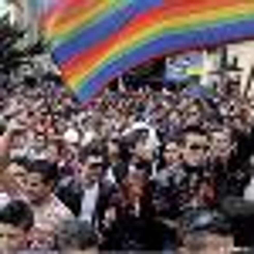 Support for Gay Marriage Grows in Bogot�