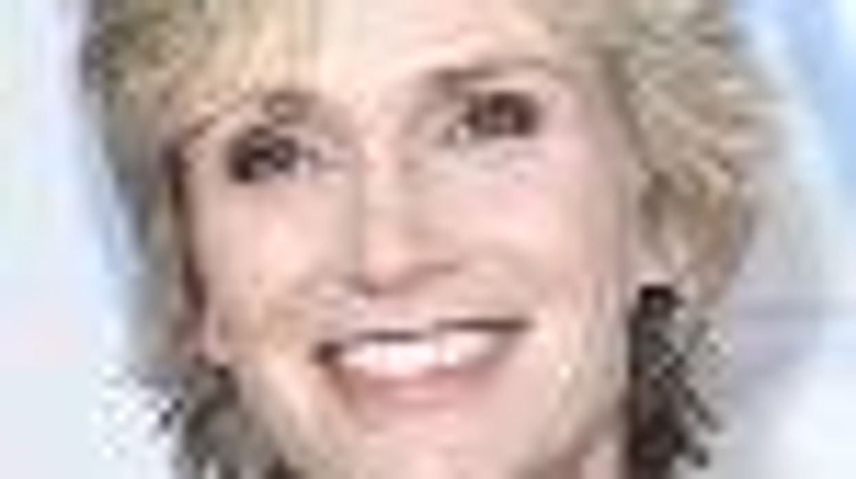 Jane Lynch Signs on to Host 'Saturday Night Live'