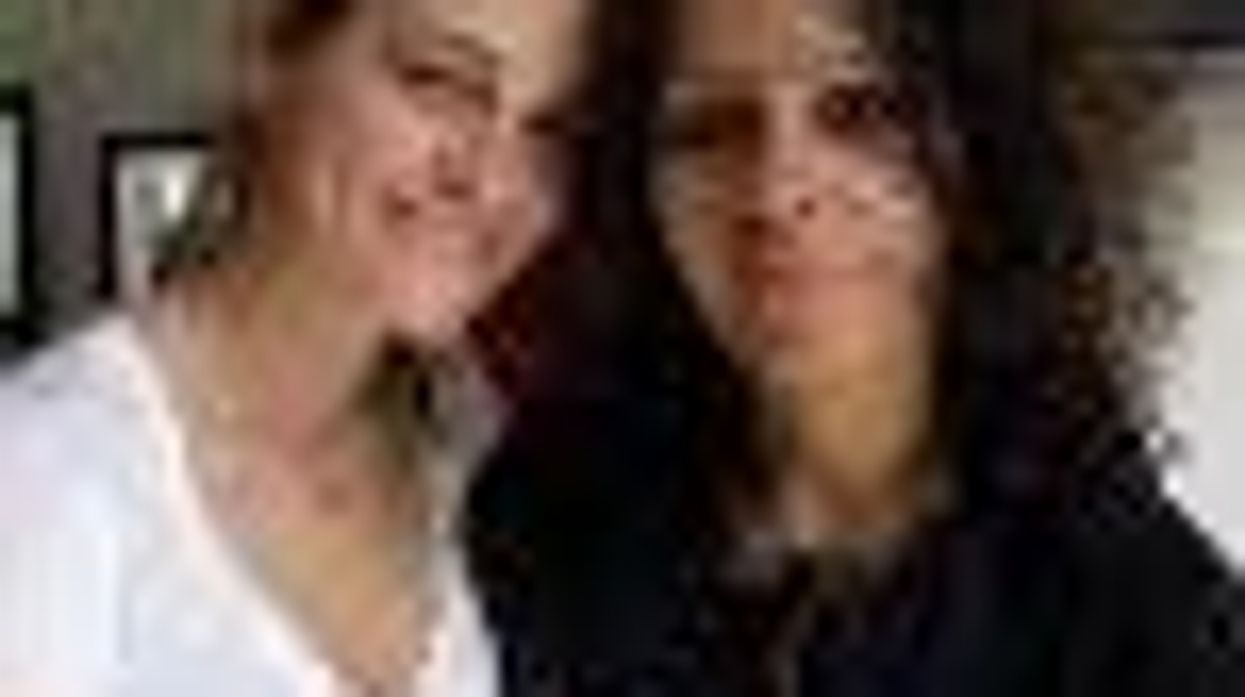 Linda Perry Commits to Considering Commitment a la U-Haul