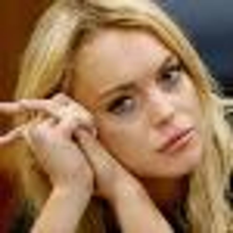 Lindsay Lohan Checks Into Rehab at Pickford Lofts: Video