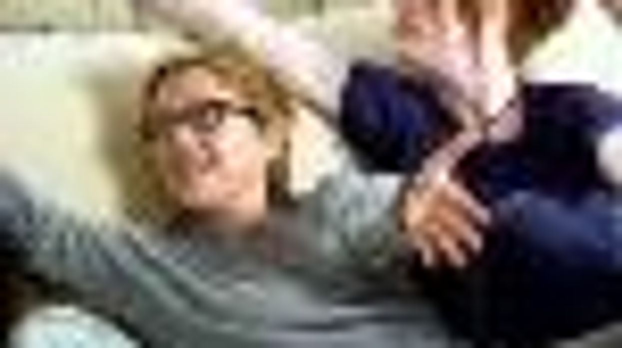 All Lesbians Secretly Desire Men!! - A 'The Kids Are All Right' Op-Ed