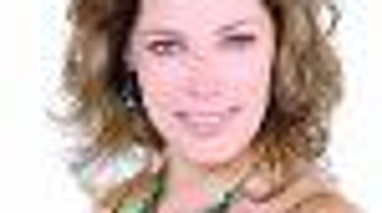 Mexican Actress Kenia Gasc�n Tired of Pretending: Comes Out as Lesbian