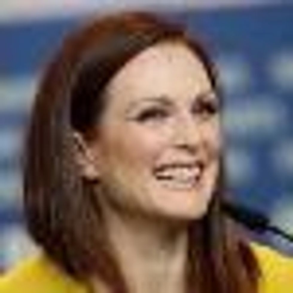 Julianne Moore Joins Cynthia Nixon in Supporting Gay Marriage 