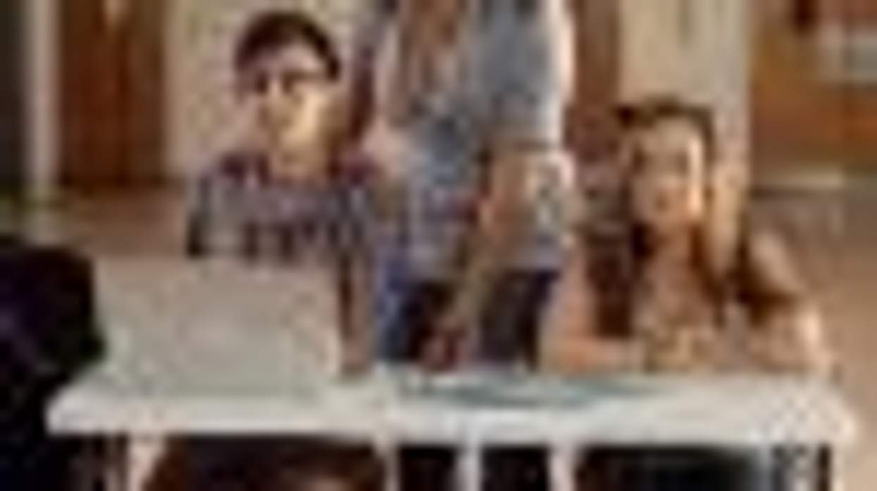 'Anyone But Me' Season Finale - Curtain Up: Video